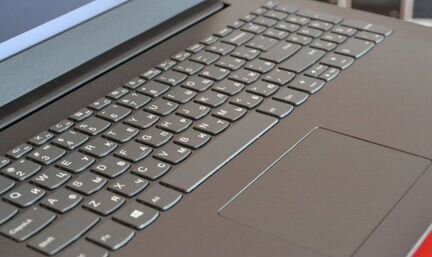 Ноутбук Lenovo/Ryzen 2500U /Radeon 540