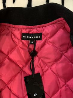 Бомбер на девочку