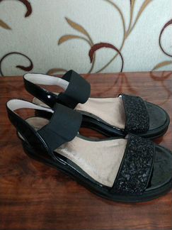 Босоножки женские