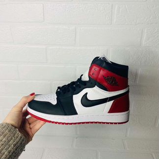 Кроссовки Nike Air Jordan 1