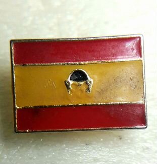 Значки Испания 2 вида Федерации и фб клуба