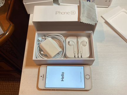 iPhone SE 64gb Gold