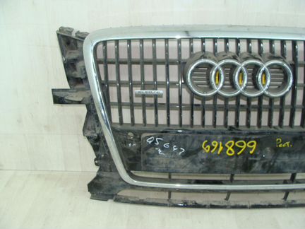 Решетка радиатора Audi Q5