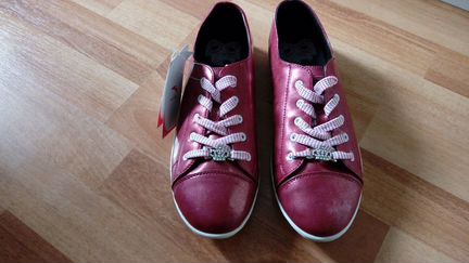 Новая обувь Anta р.40 и р.41(ст.26-26.3см)