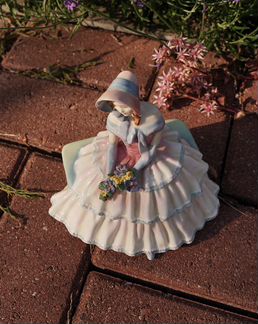 Royal Doulton статуэтка Daydreams, Англия, 1935 г