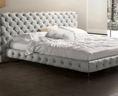 Кровать мягкая