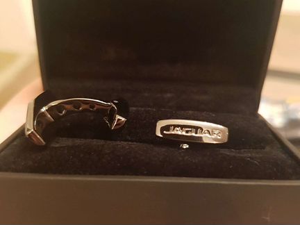 Запонки Jaguar