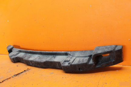 Абсорбер бампера передний Toyota Corolla E180