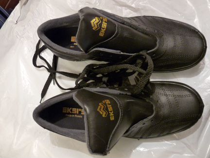 Кроссовки eksi