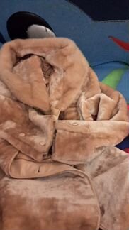 Шуба мутон с капюшоном и норкой