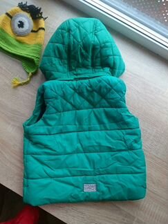 Жилет и шапочка