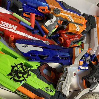 Огромный набор nerf - Нюрфы 9 штук + пули