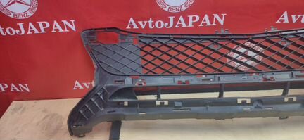 Решетка в передний бампер Mercedes Glk 204 X204