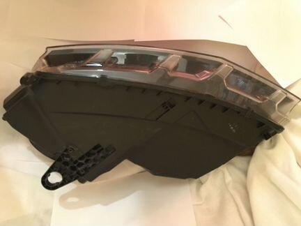 Правая фара Skoda Octavia A7 б/у галоген оригинал