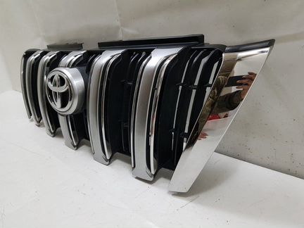 Решетка радиатора Toyota Land Cruiser Prado 150