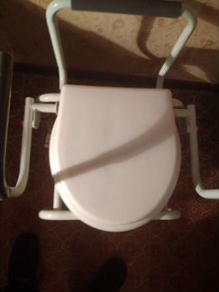 Продам кресло-туалет для маломобильного человека