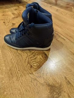 Кроссовки adidas