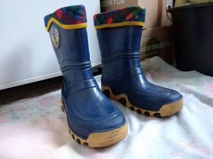 Детские резиновые сапоги, утеплённые 34-35р