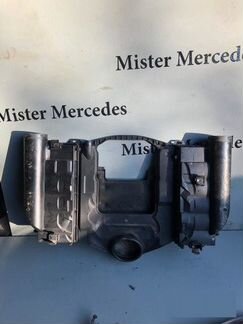 Корпус воздушного фильтра Mercedes-Benz
