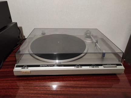 Technics SL-Q300 Проигрыватель винила