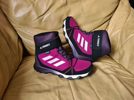 Ботинки Adidas новые зимние 37 и 40 р