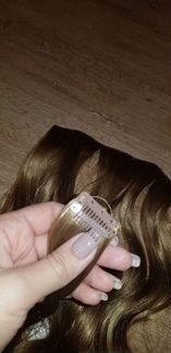 Волосы на заколках