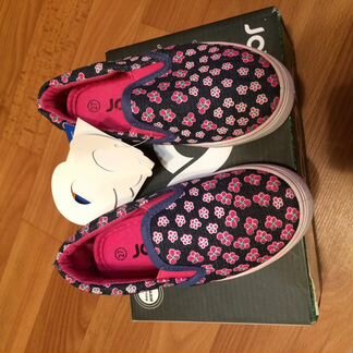 Новая обувь на девочку и мальчика