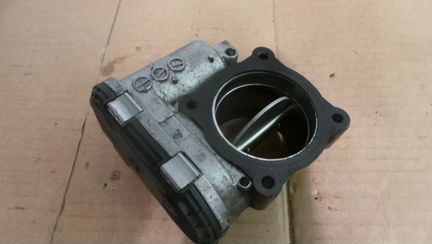 Дроссельная заслонка Mercedes W203 A1110980109