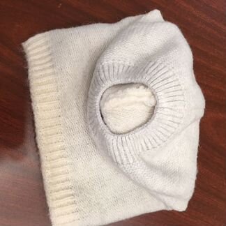 Шапка белая шерстяная двойная