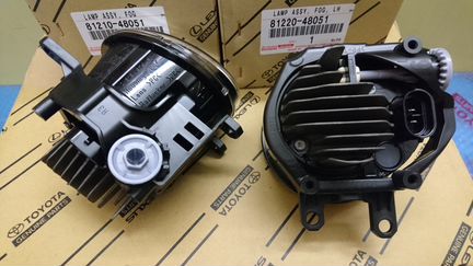 Противотуманка Lexus Toyota LED оригинал