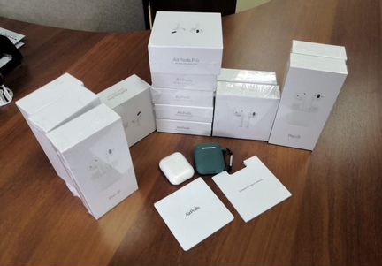 Беспроводные наушники AirPods