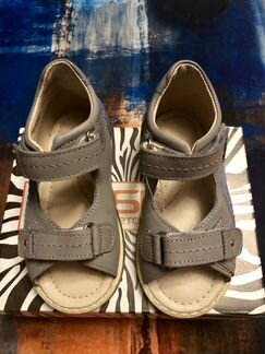 Босоножки Зебра, р.25, новые